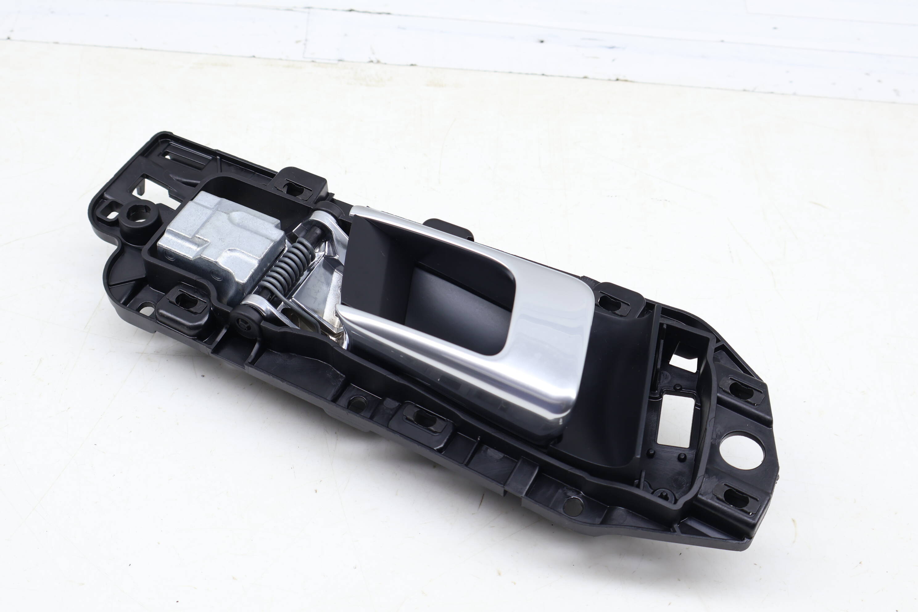 Interior Door Handle / Release 9Y0837020A