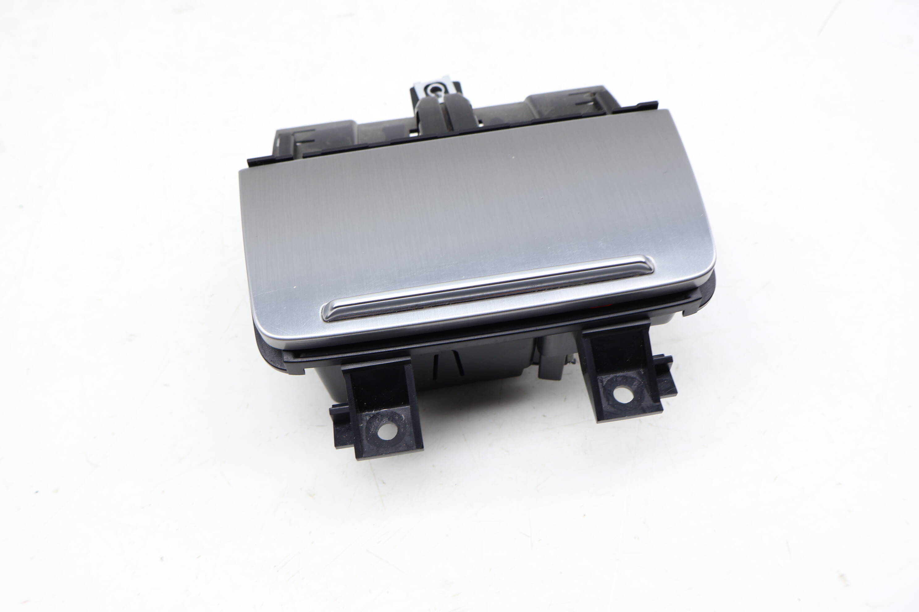 Ashtray / Ash Tray 8J0857951A