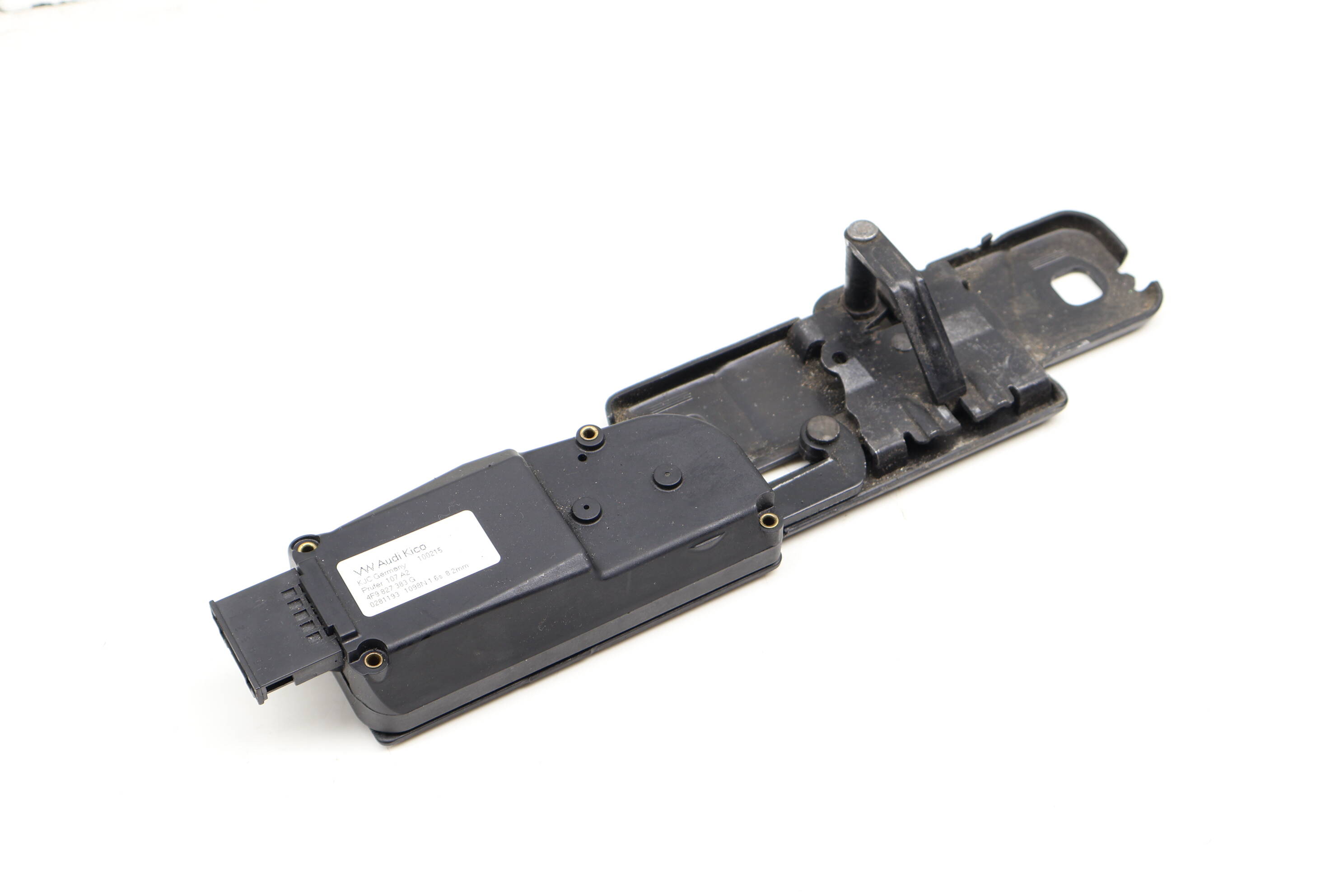 Trunk Latch Striker Plate / Motor 4F9827383G