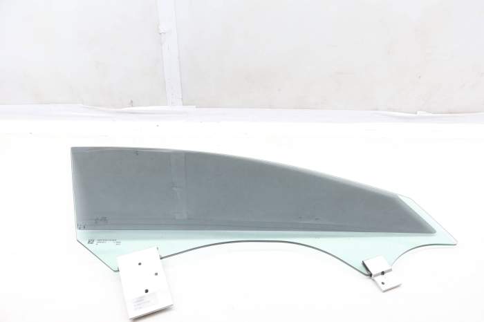 Door Window Glass 4G8845022D main product photo