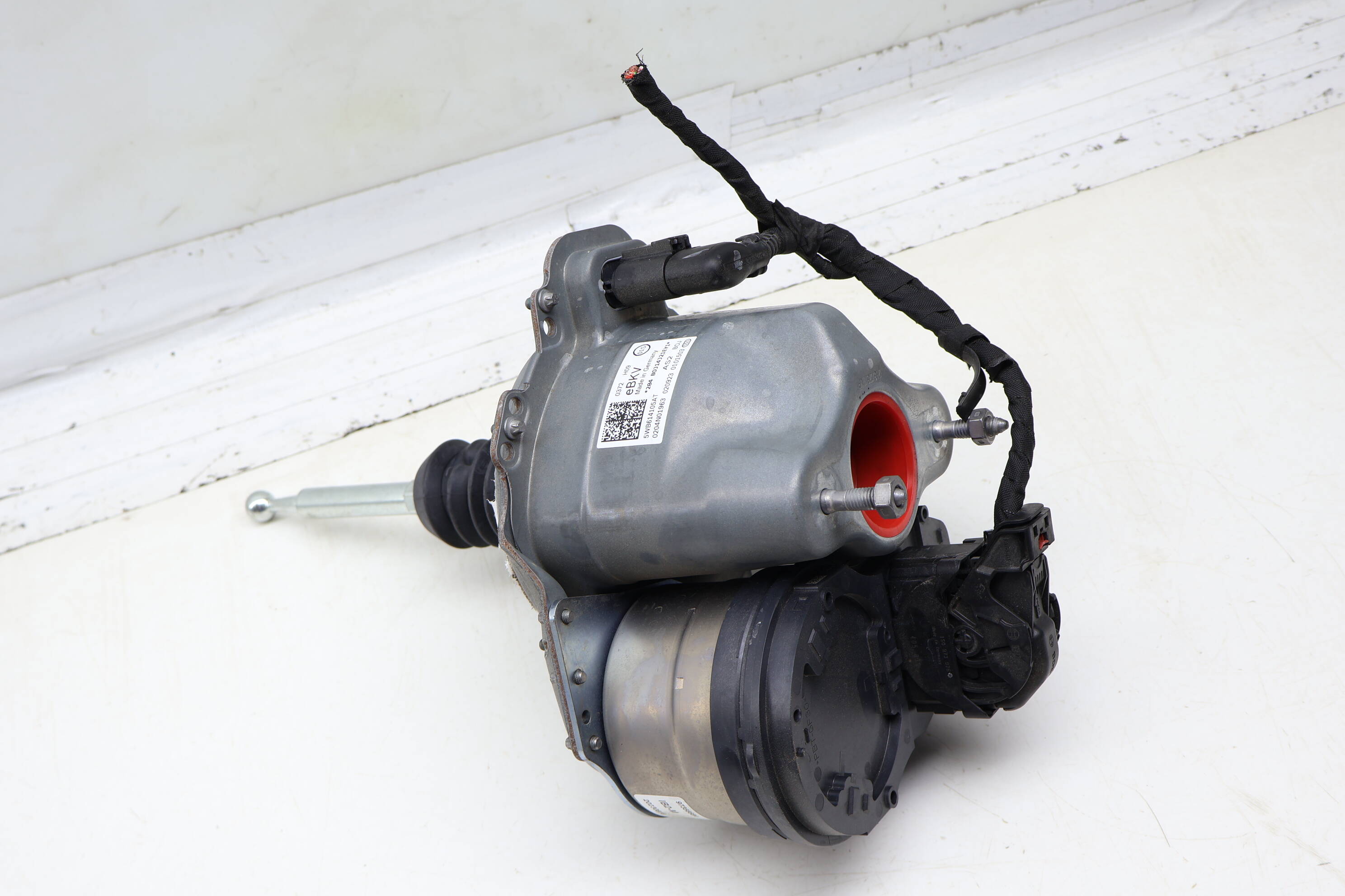 Power Brake Booster / Servo 5WB614105AT