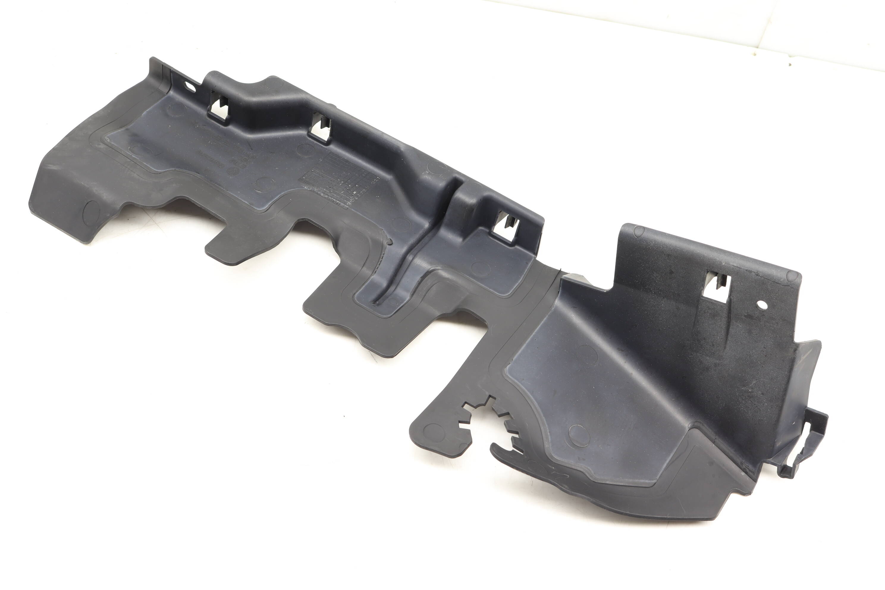 Radiator Air Guide / Duct 3C0121283B