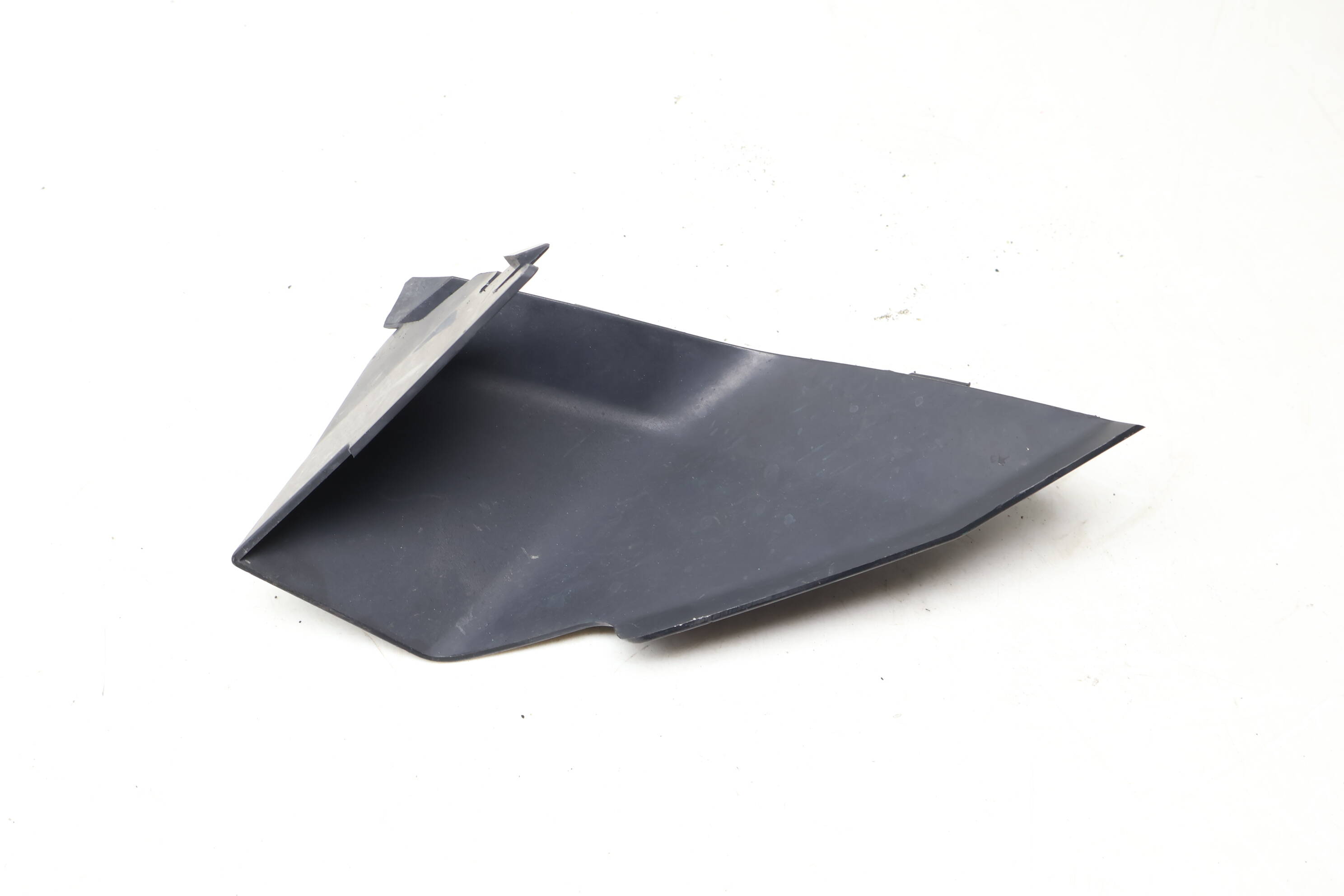 Bumper Grille Air Duct 4L0807151C