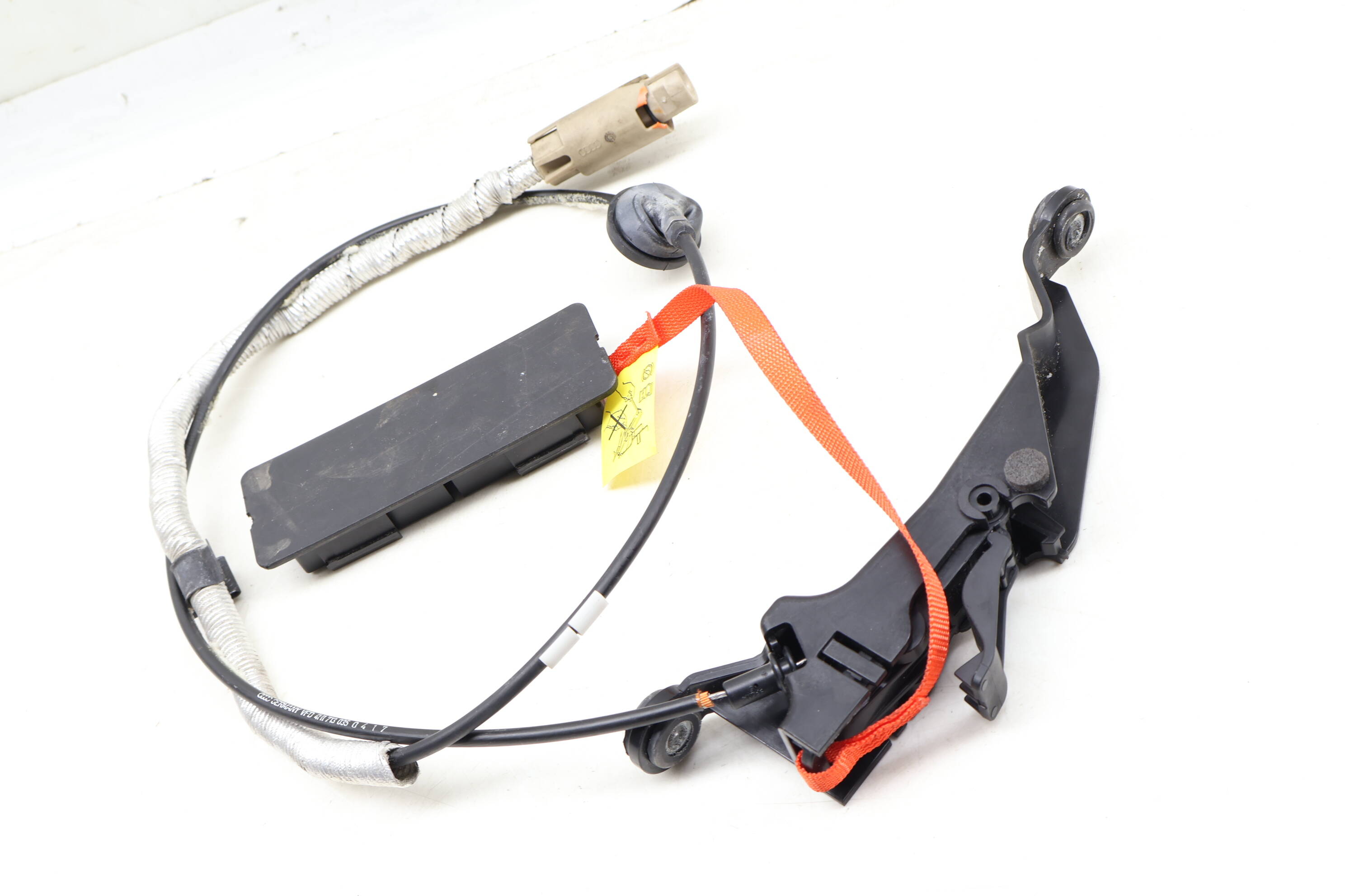 Emergency Parking Brake Actuator / Cable 4H1713052