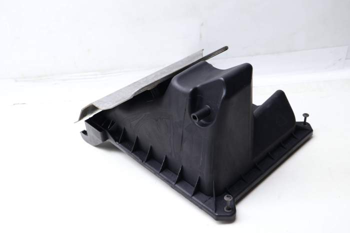 Engine Air Filter Box - (Upper Half) 03G133837 main product photo