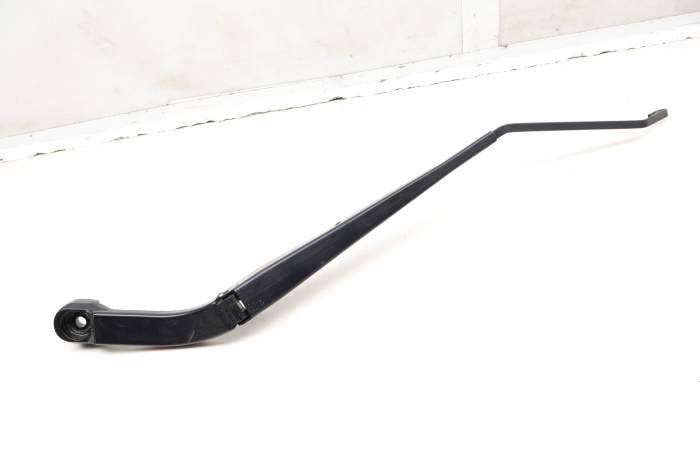 Windshield Wiper Arm LR064426 main product photo