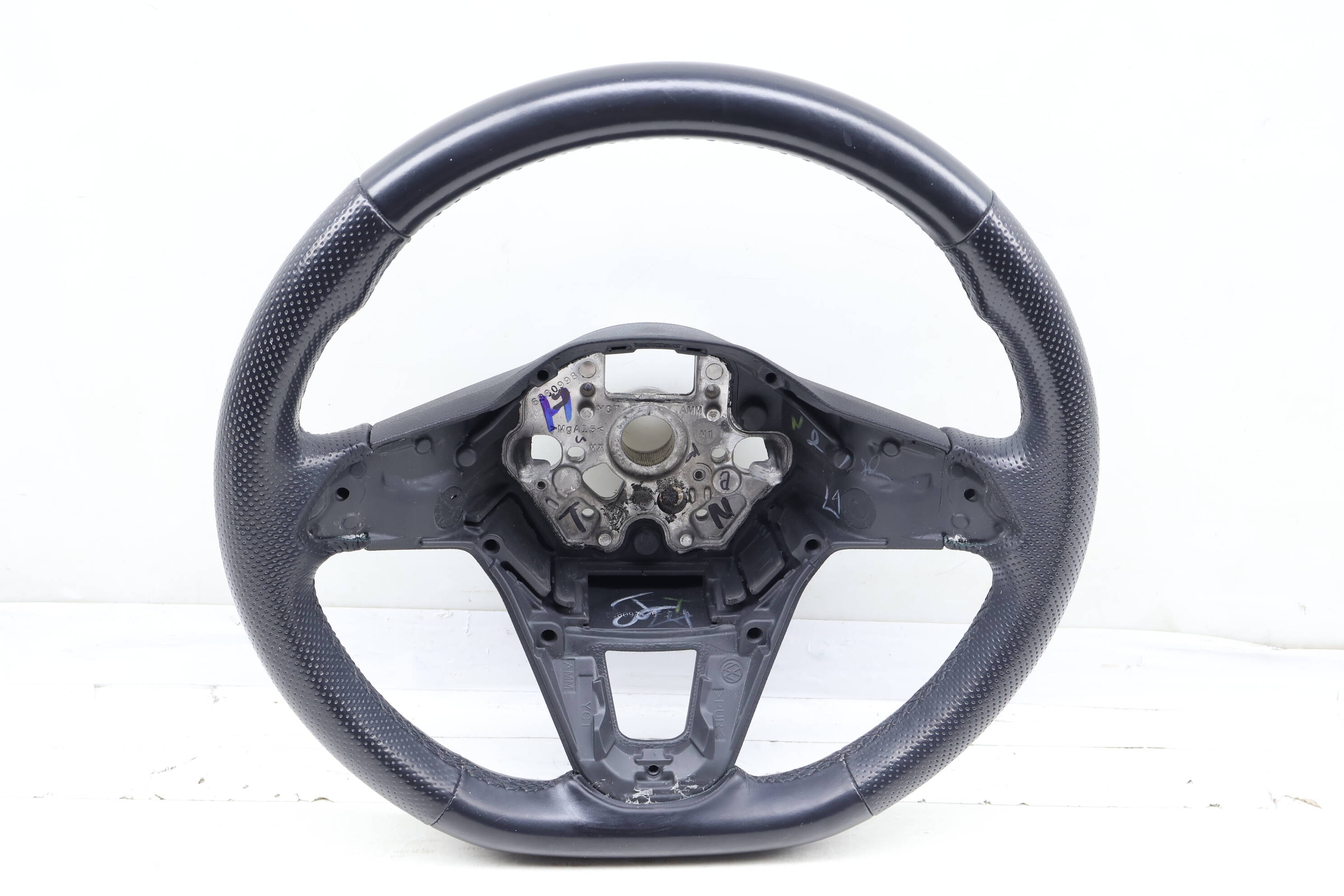 3-Spoke Leather Sport Steering Wheel 2GJ419089Q