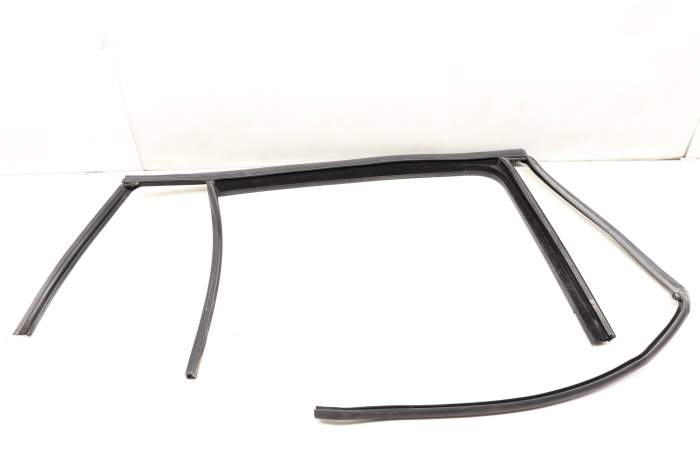 Door Window Glass Channel / Seal 5GM839432K main product photo