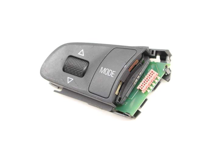 Steering Wheel Control Button / Switch 4E0951527 main product photo