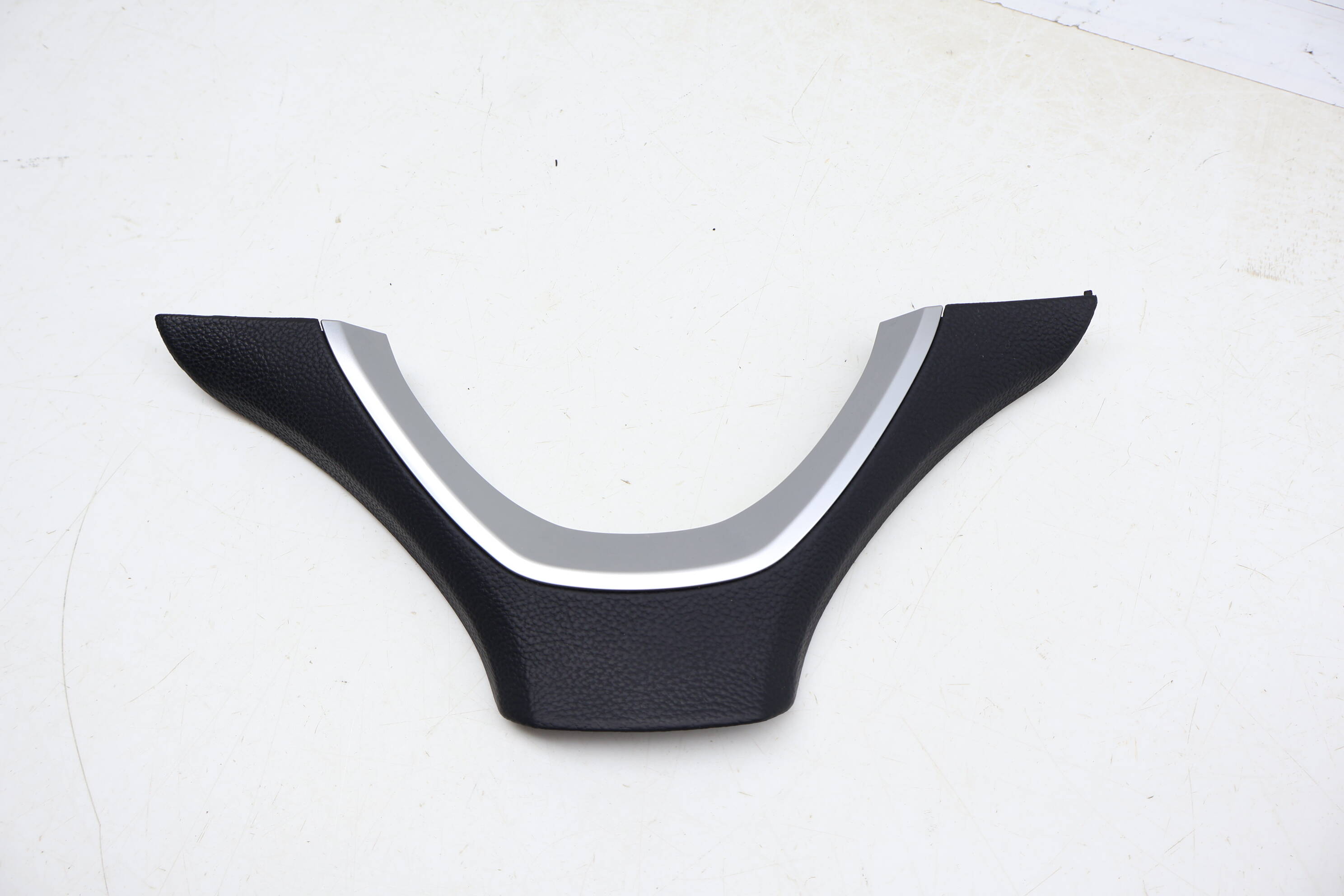 Steering Wheel Trim / Cover 32306796758