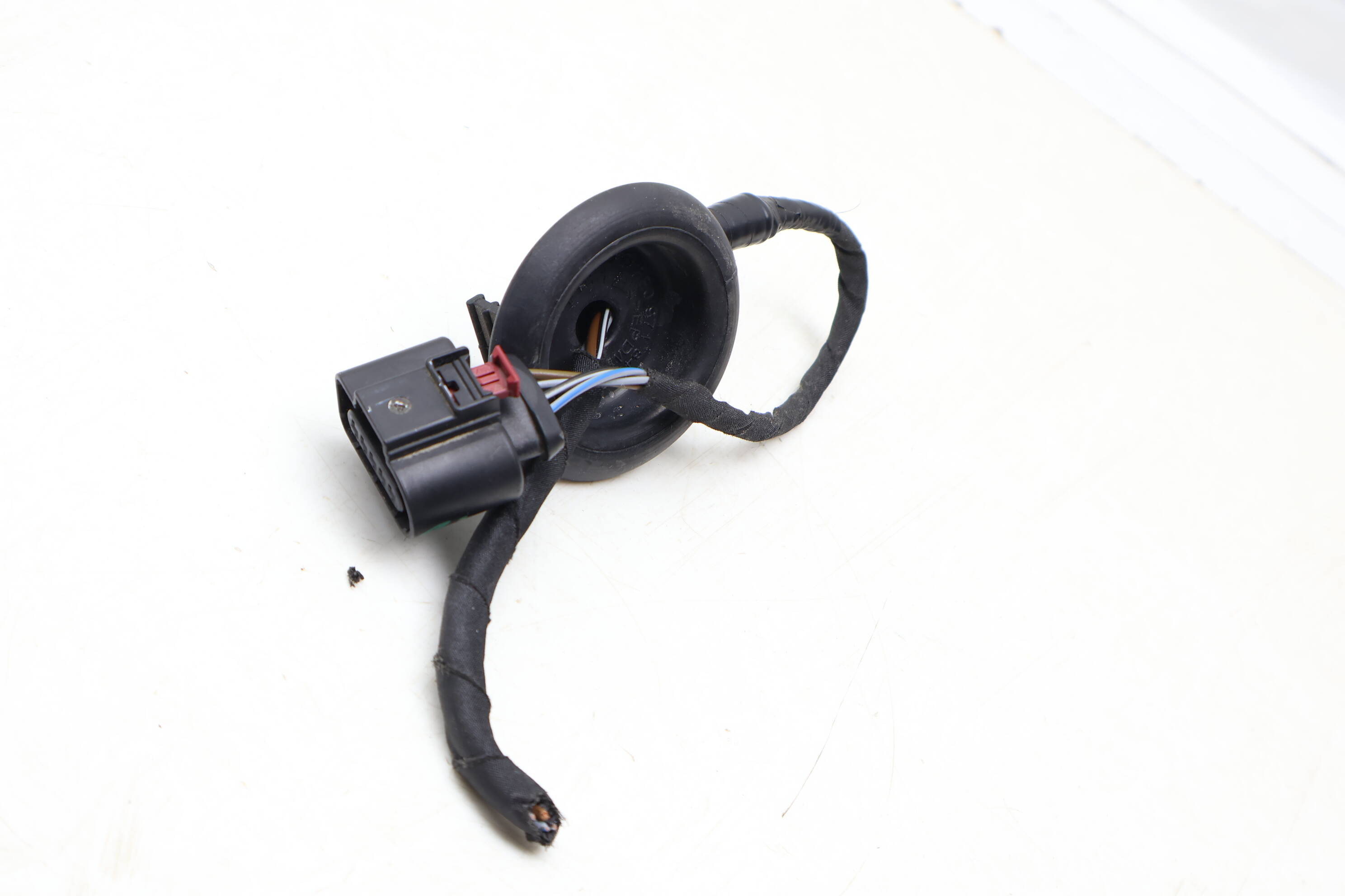 Tail Light Wiring Connector / Pigtail (5-Pin) 8K0973705A