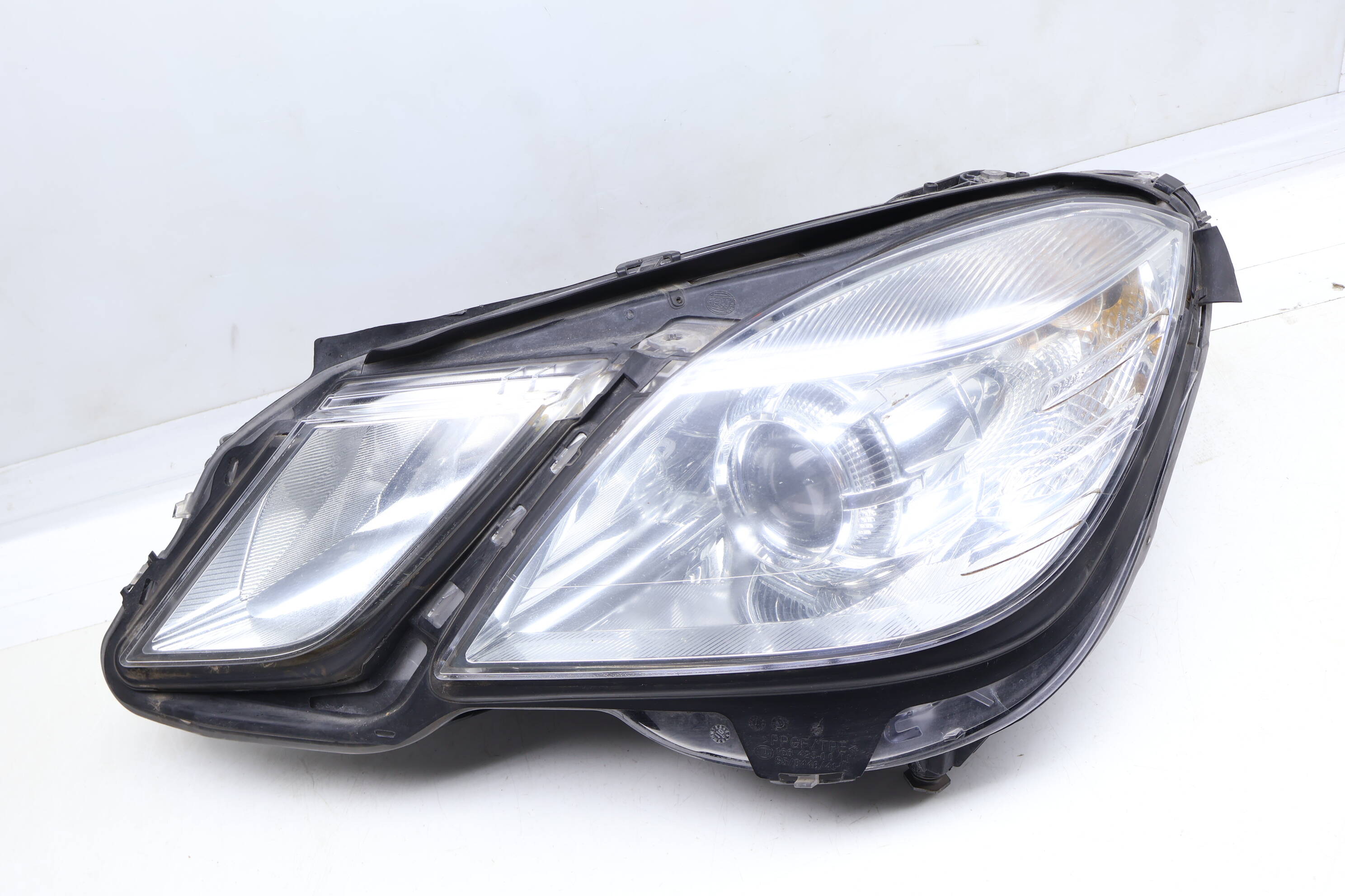 Halogen Headlight / Headlamp 2128208561