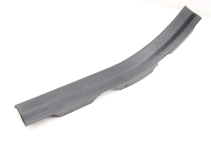 Door Sill / Scuff Panel Trim / Molding 9138225 main product photo