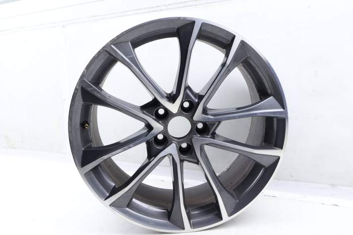 19" Inch Alloy Wheel / Rim 8W0601025BF main product photo