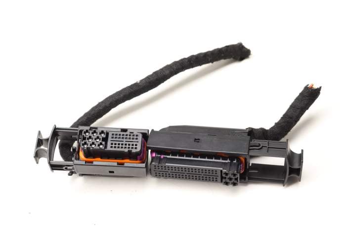 Audi Air Suspension Module Wiring Harness Connector (Q7)