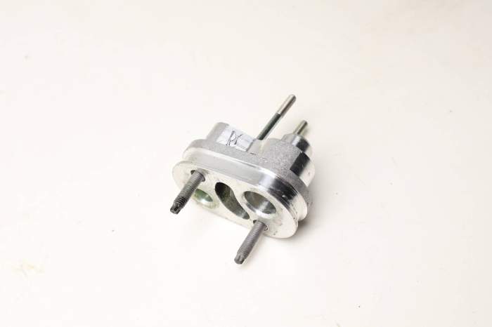 Ac Expansion Valve LR066291 main product photo