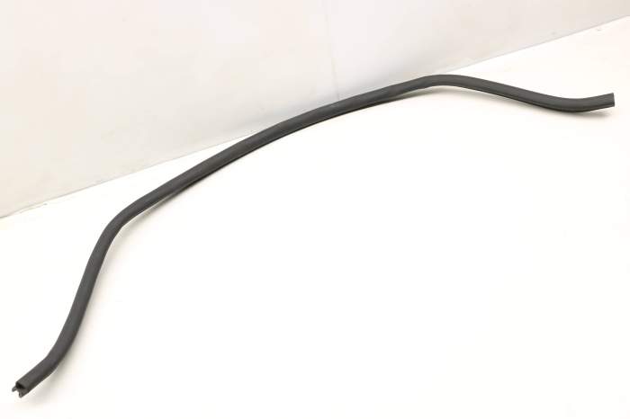 Engine Hood Seal / Weather Stripping 51767210736 main product photo