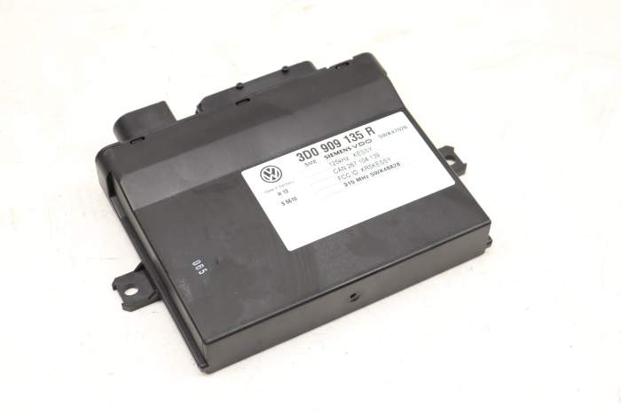Keyless Entry / Kessy Control Module 3D0909135R main product photo