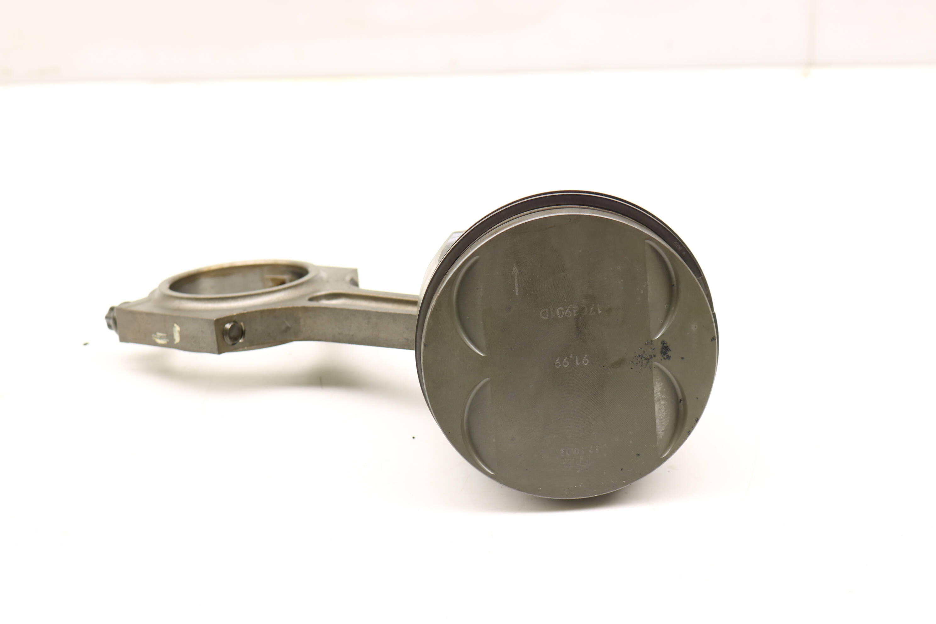 Piston W/ Connecting Rod 11251708901