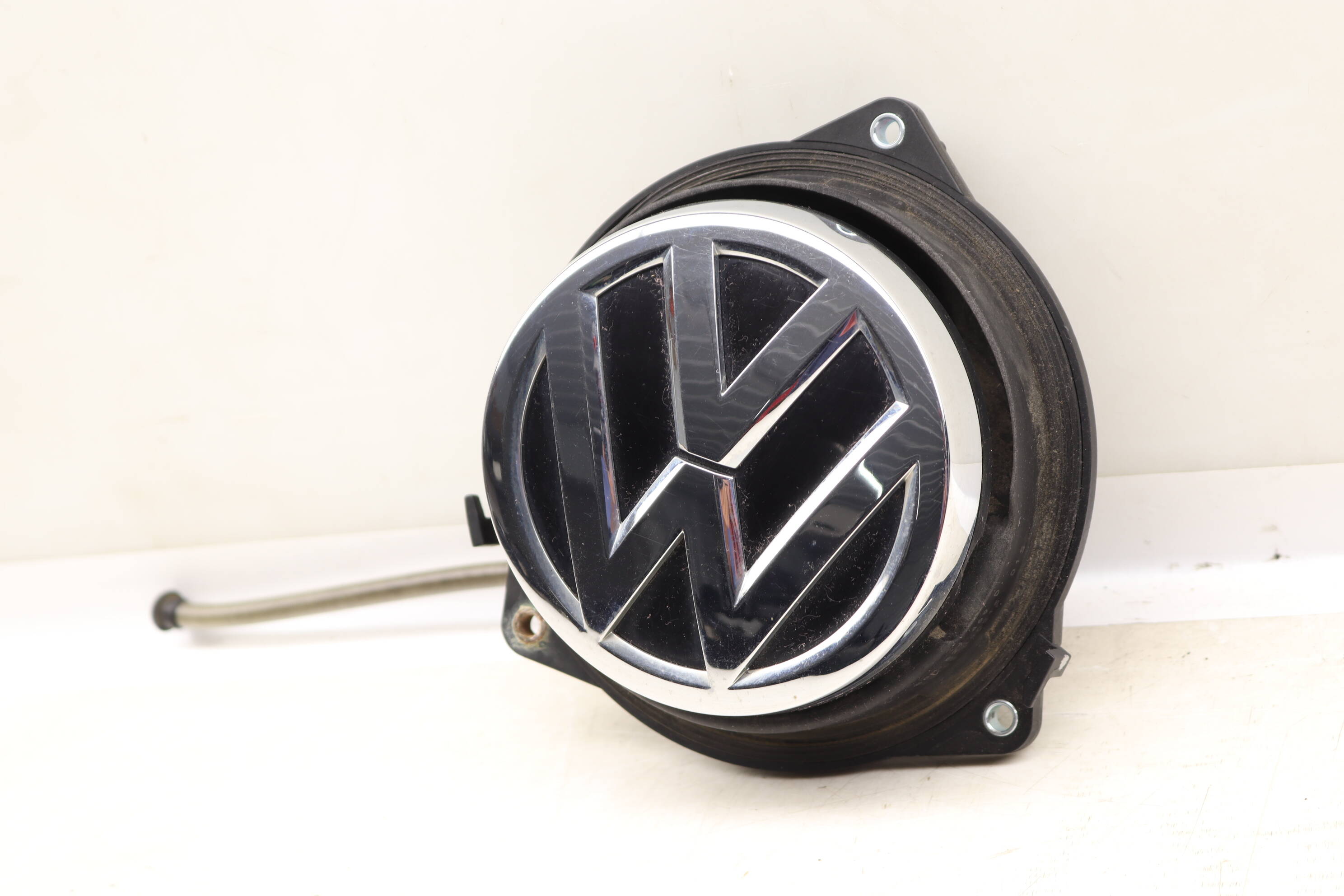 VW Trunk Release Switch / Emblem 5GM827469D