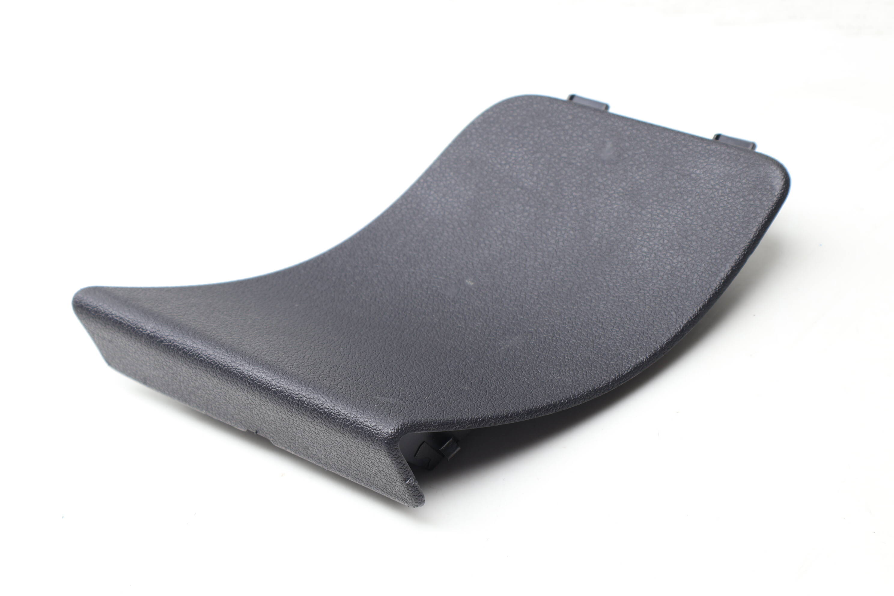 Tail Light Cover / Trunk Panel Trim 8R0867658