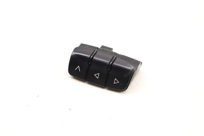 Steering Wheel Control Button / Switch 4B0951527K main product photo