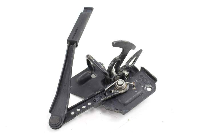 Upper Hood Latch / Lever 4Z7823480A main product photo