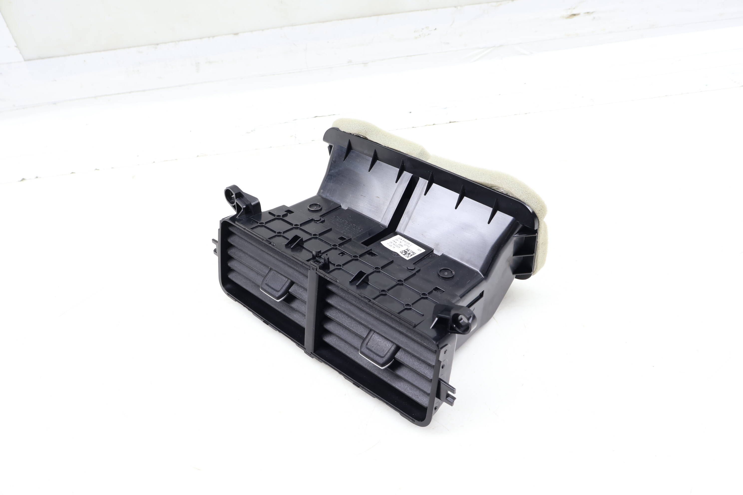 Center Console Air Vent 3CN819203C
