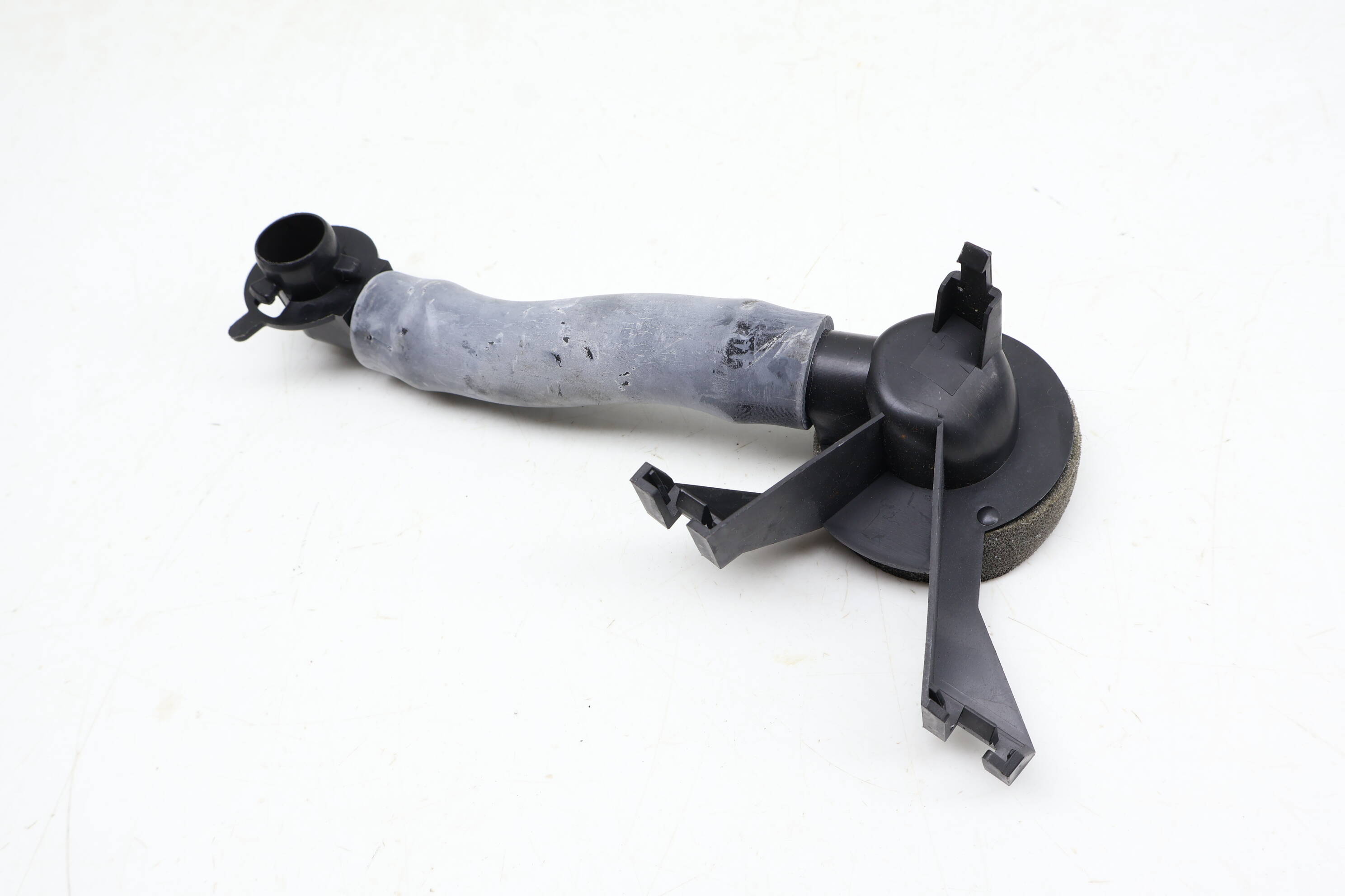 Glove Box Cooling Air Vent / Hose 8R1816311