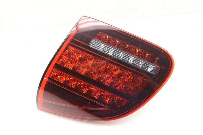 Tail Light / Lamp (Inner) 7P5945094S 95863109431 main product photo