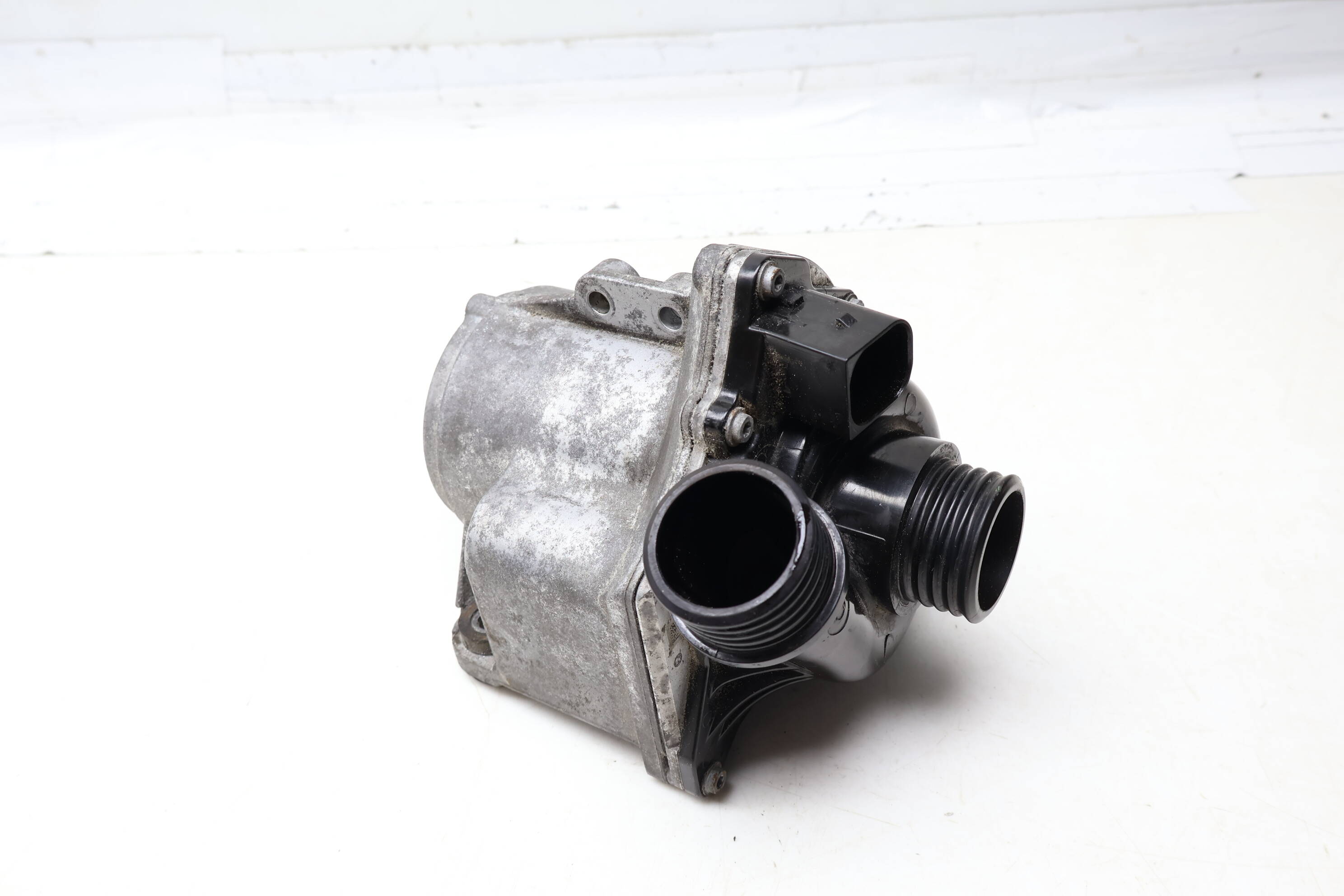 Electric Water / Coolant Pump 11517632426