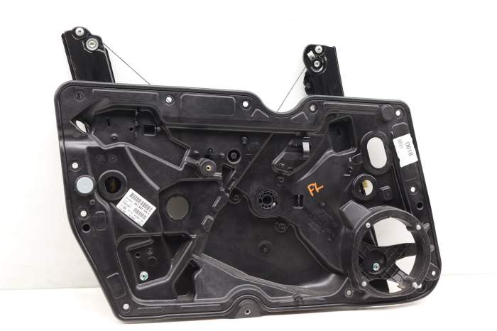 Door Panel / Window Regulator Assembly 5K1837729P main product photo