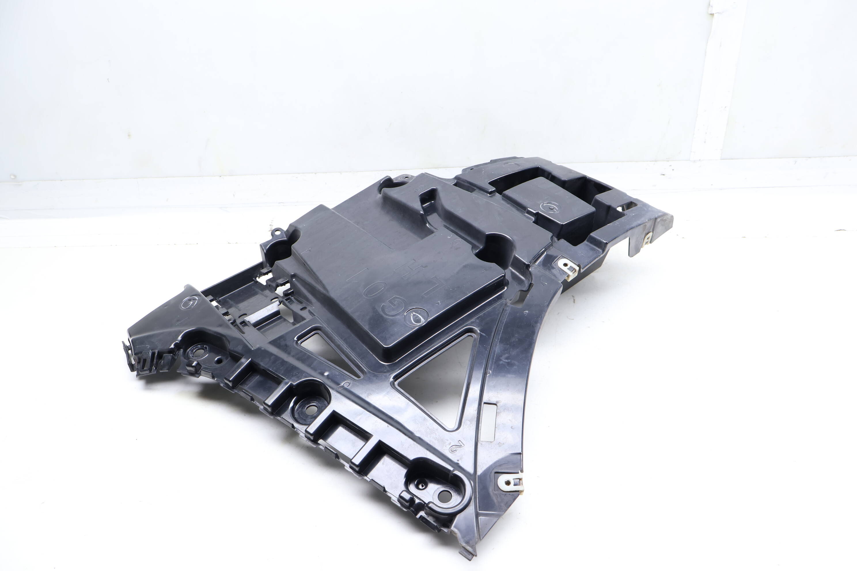 Side Bumper Guide / Mount Bracket 51127400667