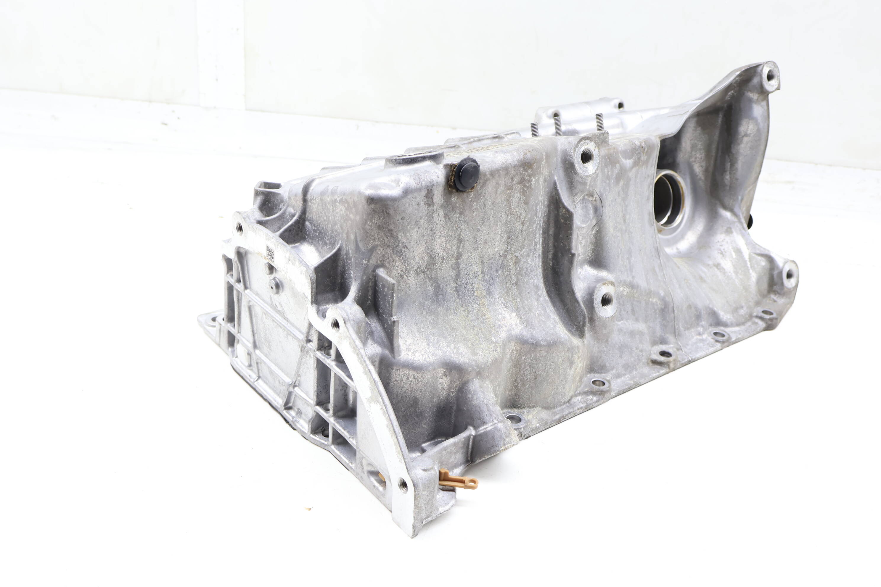 Engine Oil Pan / Sump 11138580124
