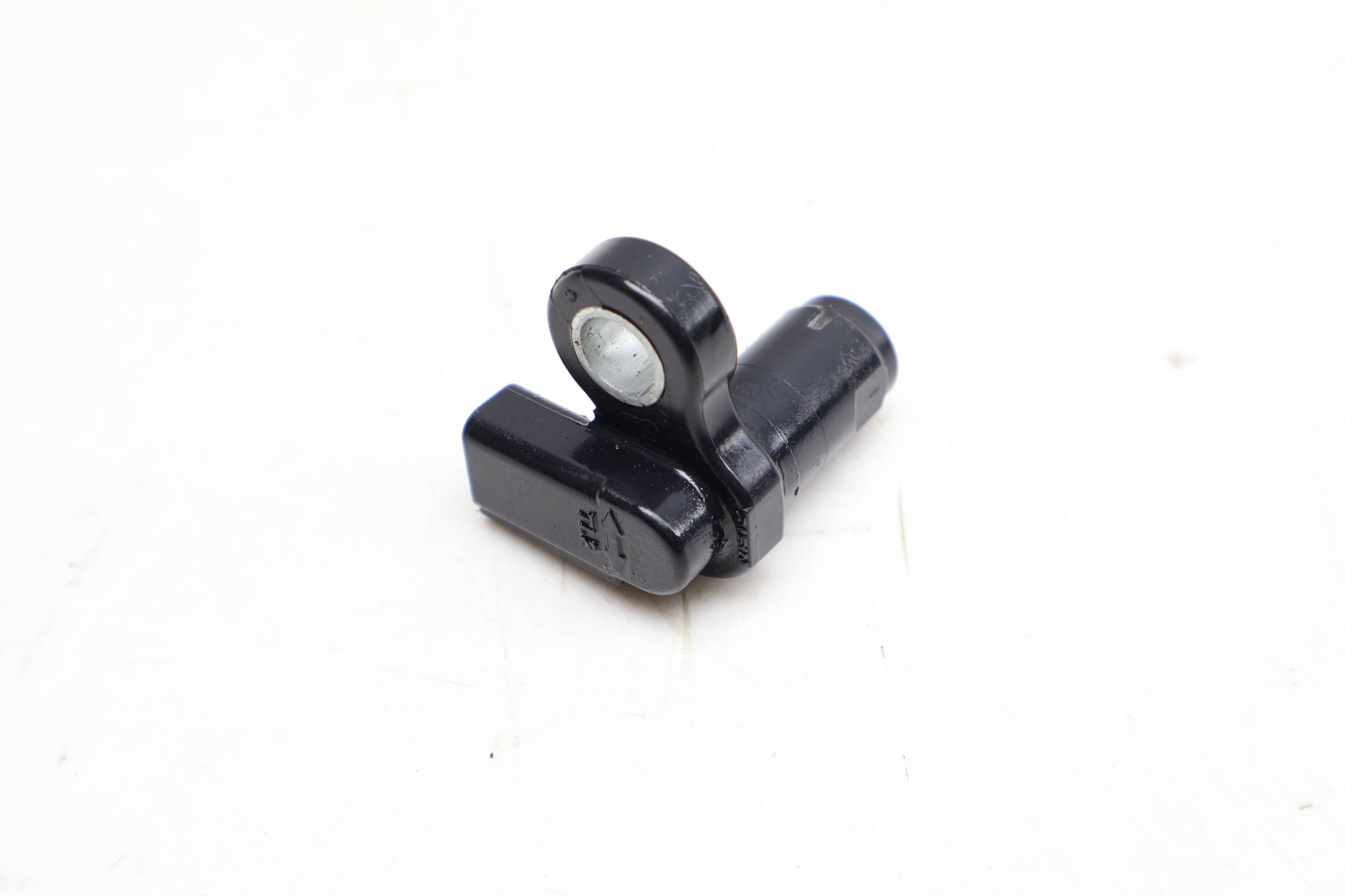 Transmission Speed Sensor / Vss (G182) 0C8927321 95860632100