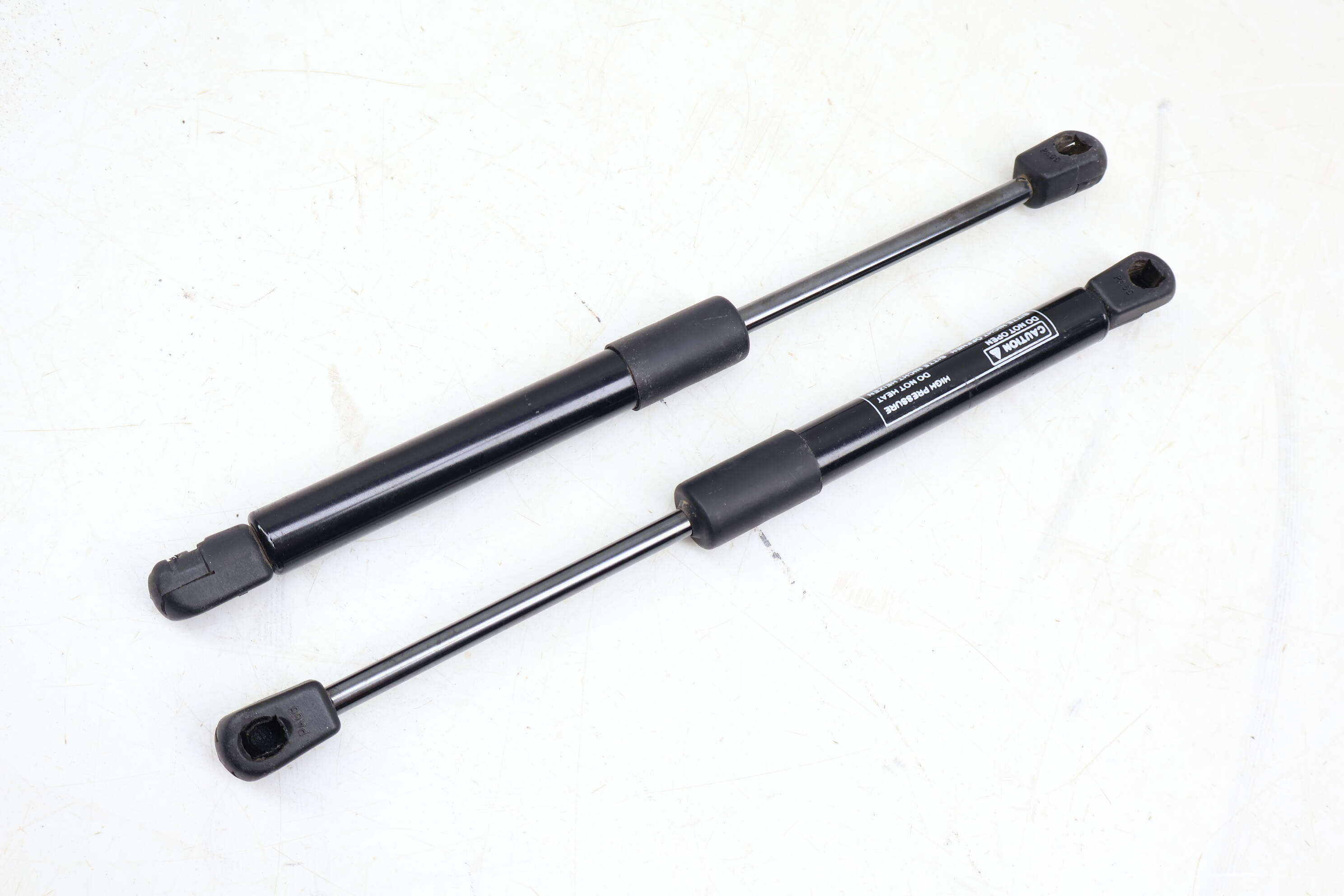Hood Strut / Shock Set 4H0823359E