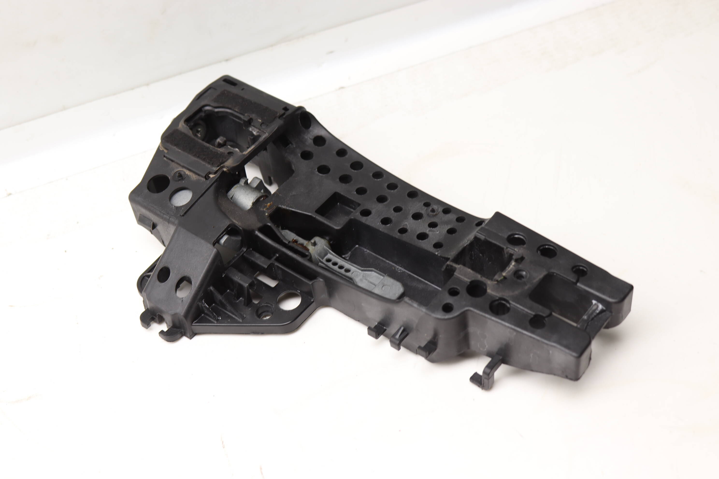 Exterior Door Handle Bracket 4M0837886A