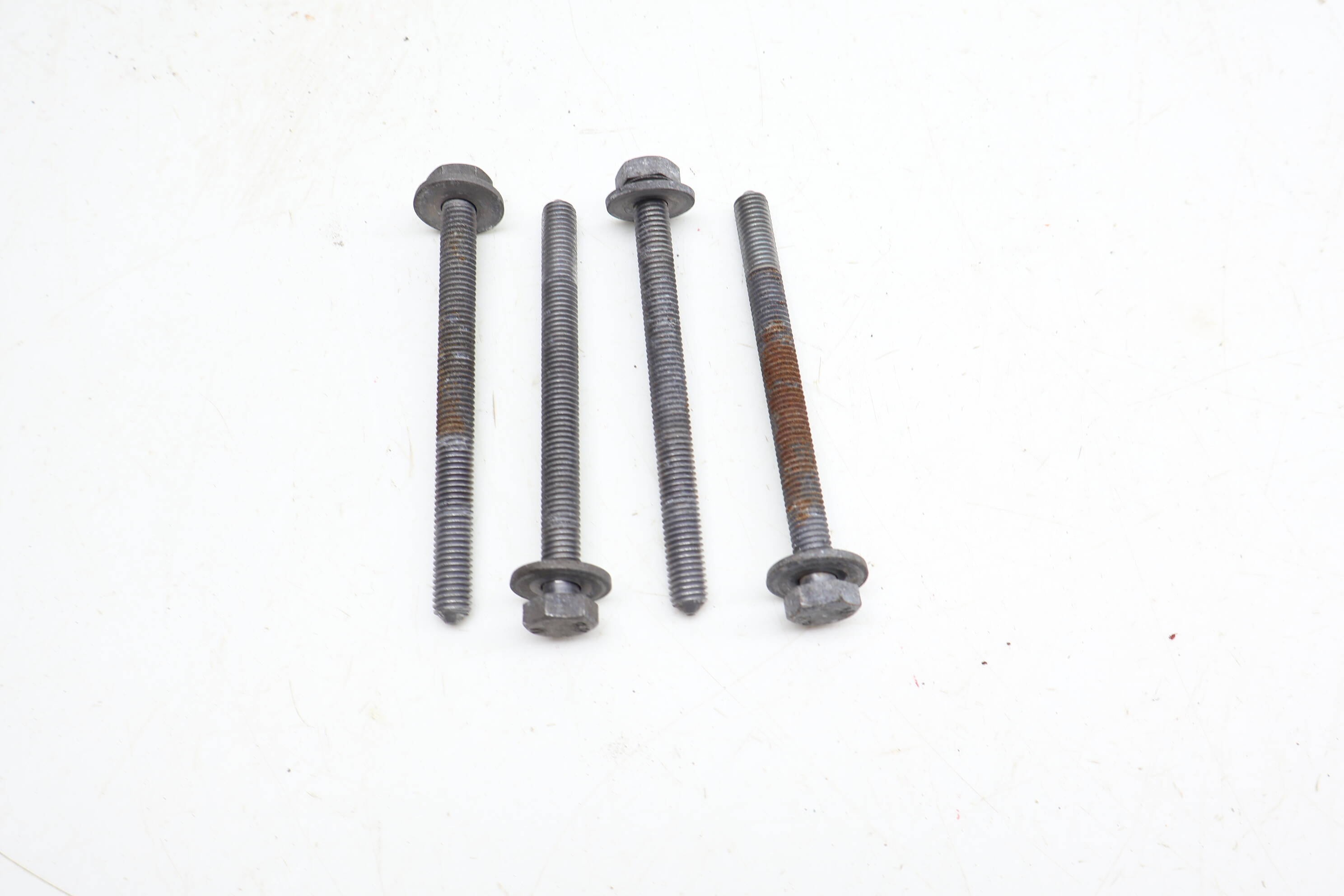 M8x95 Hex Screw / Bolt Set (4) N91204501