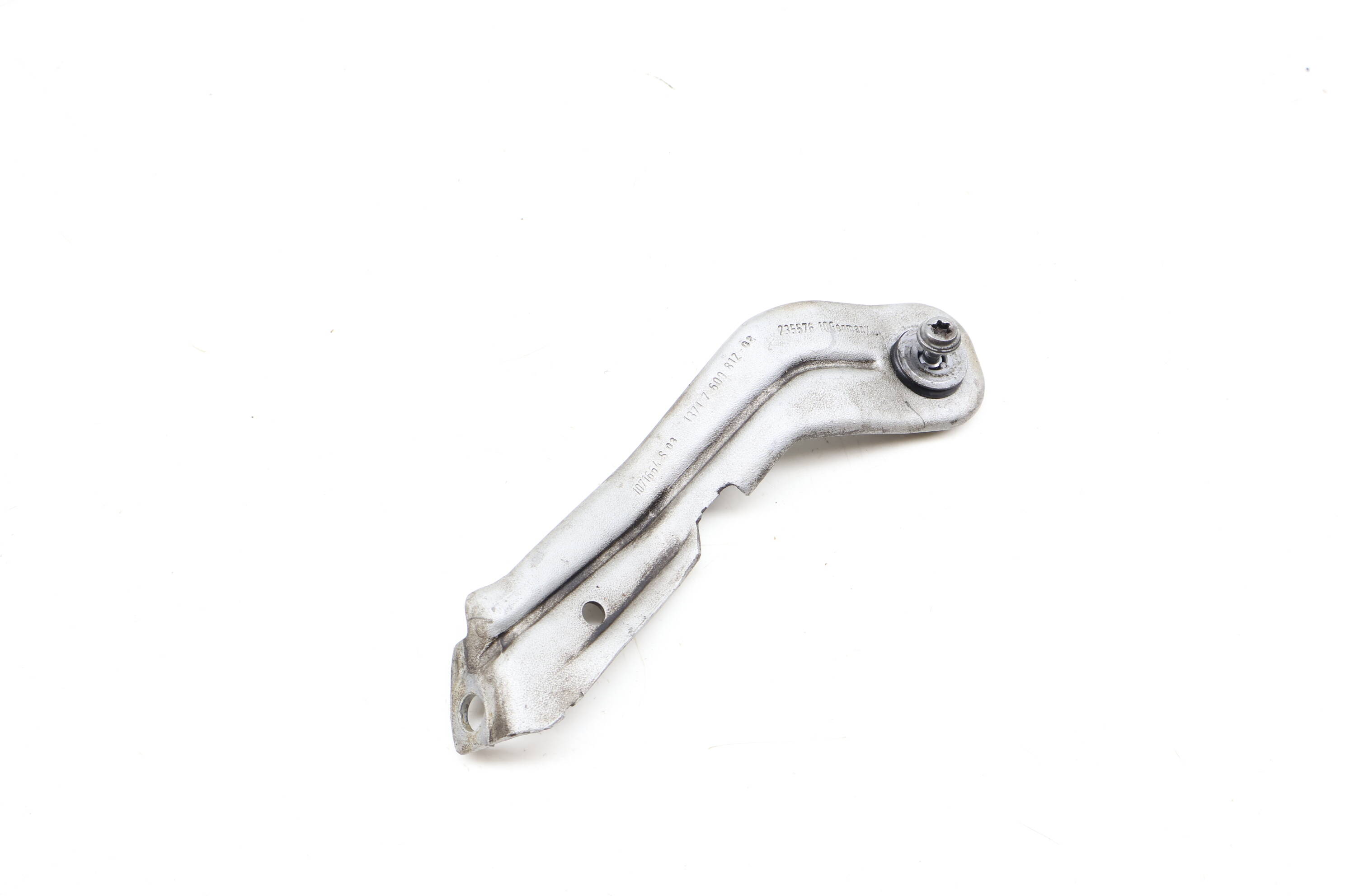 Turbo Intercooler Pipe Mount / Bracket 13717609812