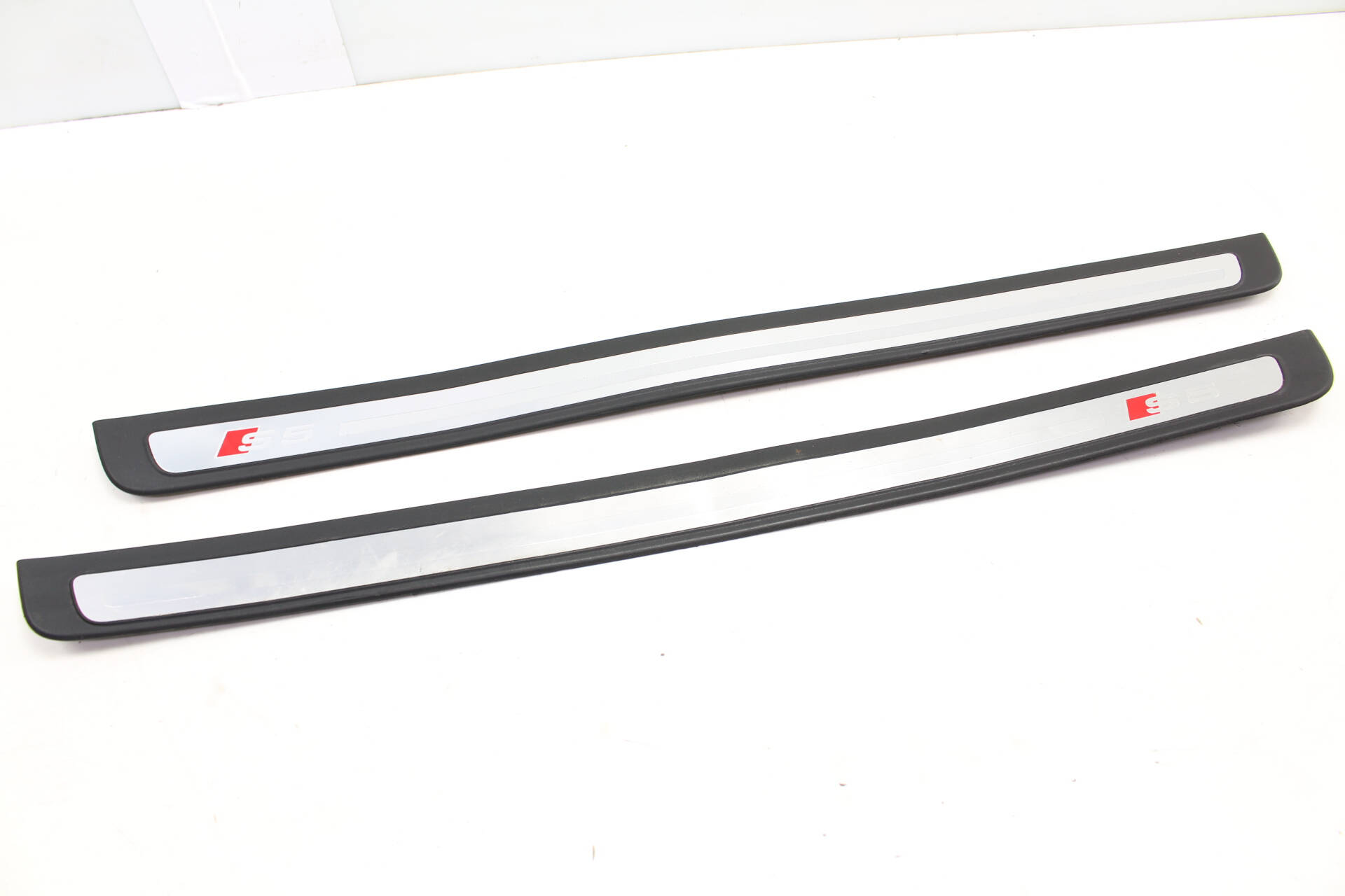 S5 Door Sill Panel / Scuff Plate Set