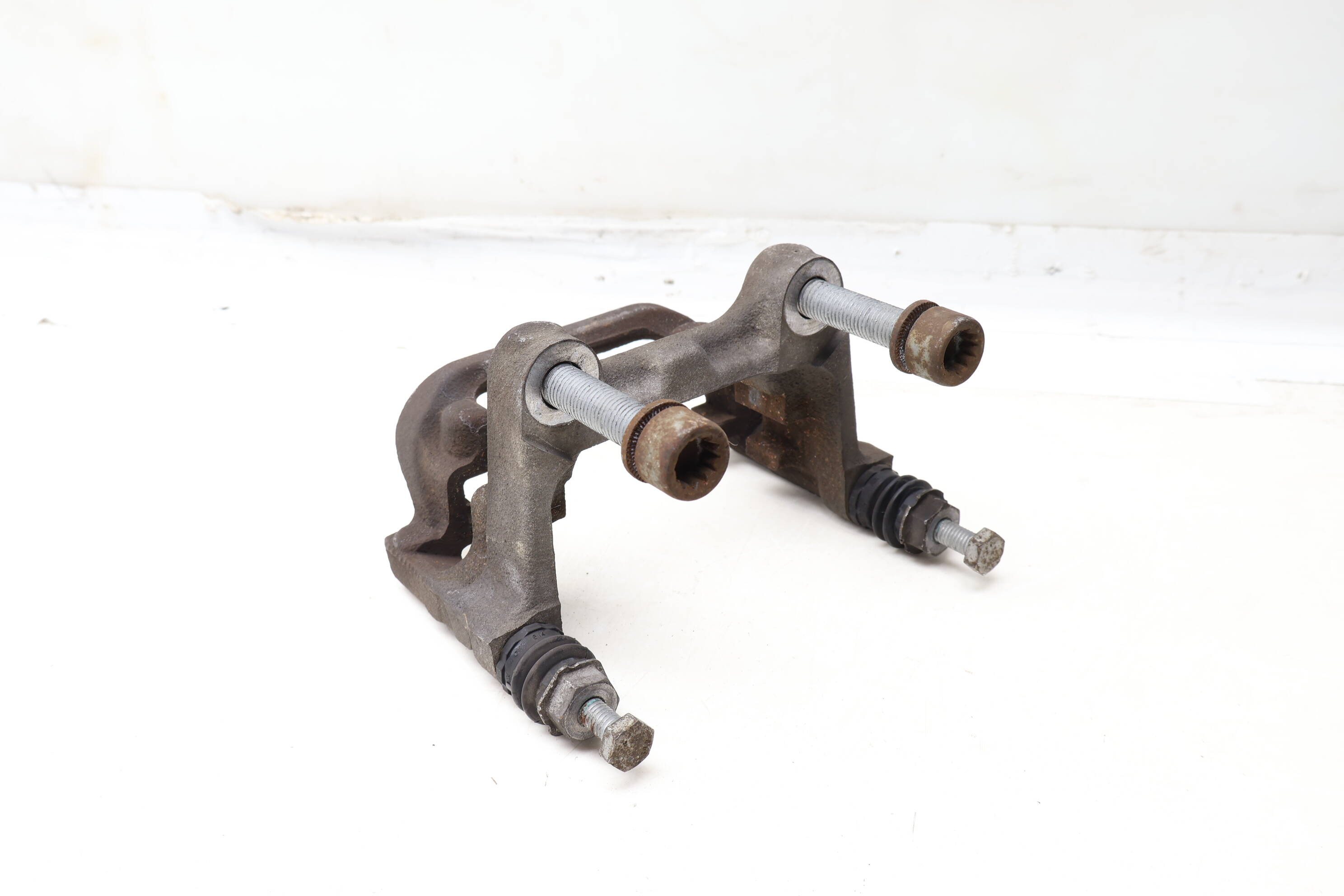 Brake Caliper Carrier / Bracket 5QM615426A