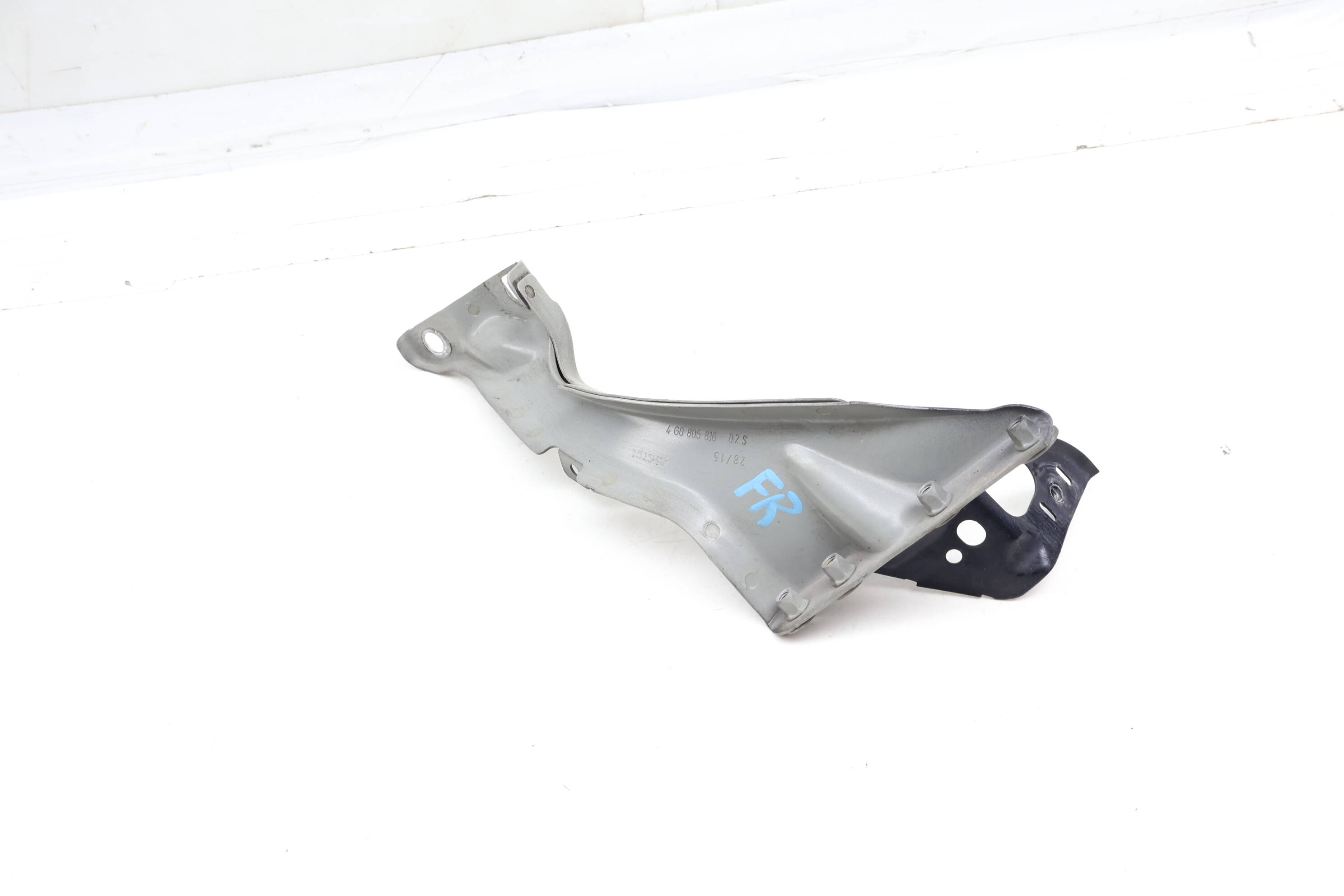 Fender Mount / Bracket 4G0821136A