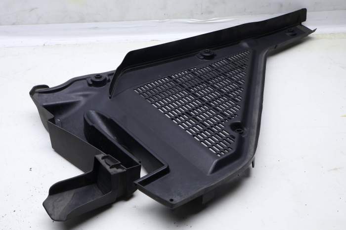 Cabin Filter Cover 64316945584 main product photo
