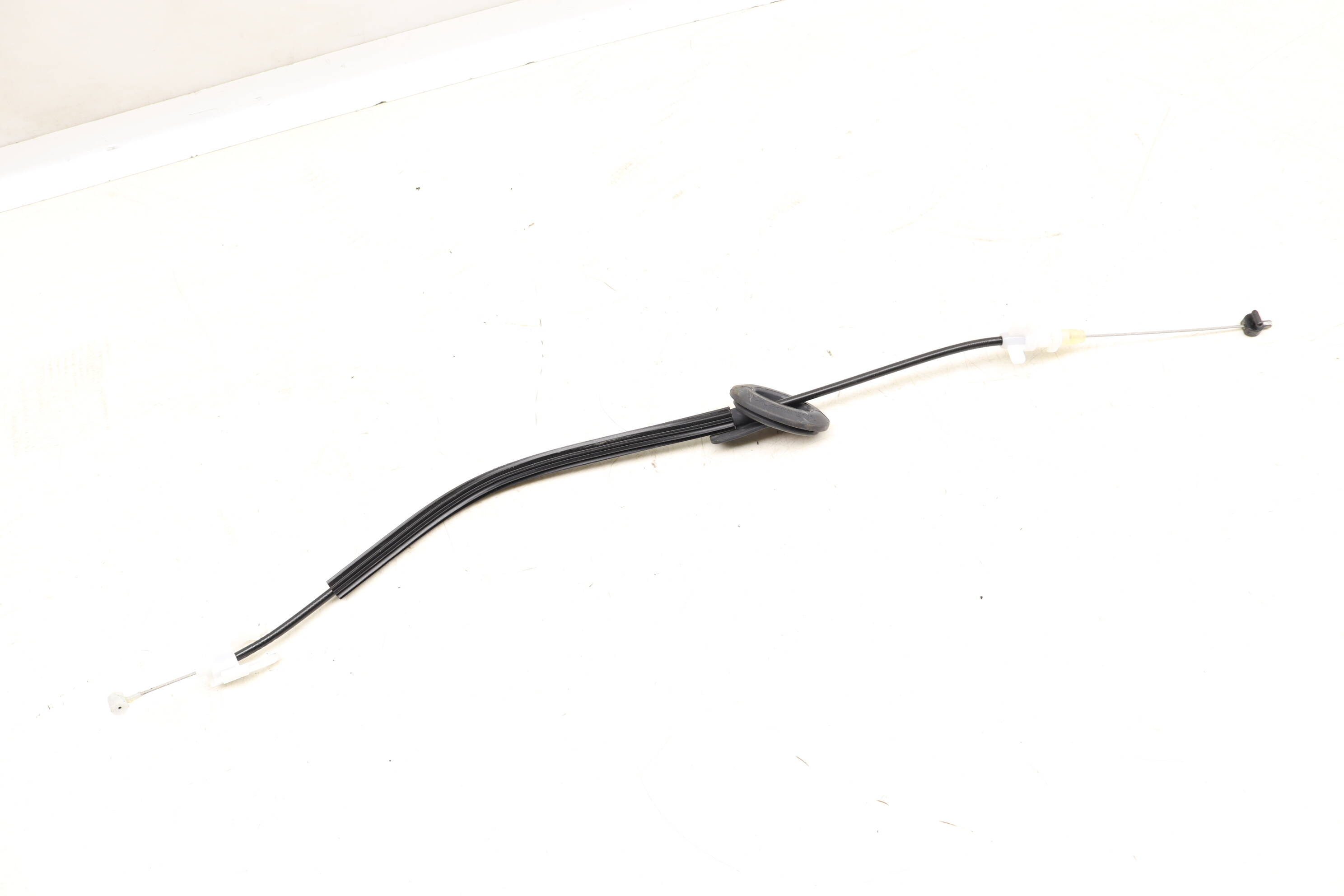 Interior&#x20;Door&#x20;Handle&#x20;Release&#x20;&#x2F;&#x20;Bowden&#x20;Cable&#x20;9Y0837085