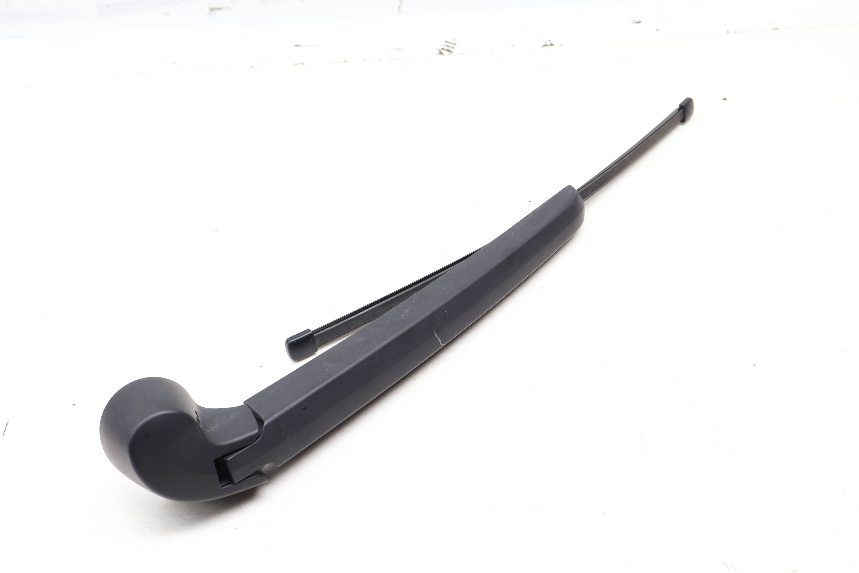 Hatch Glass Wiper Arm 8R0955407