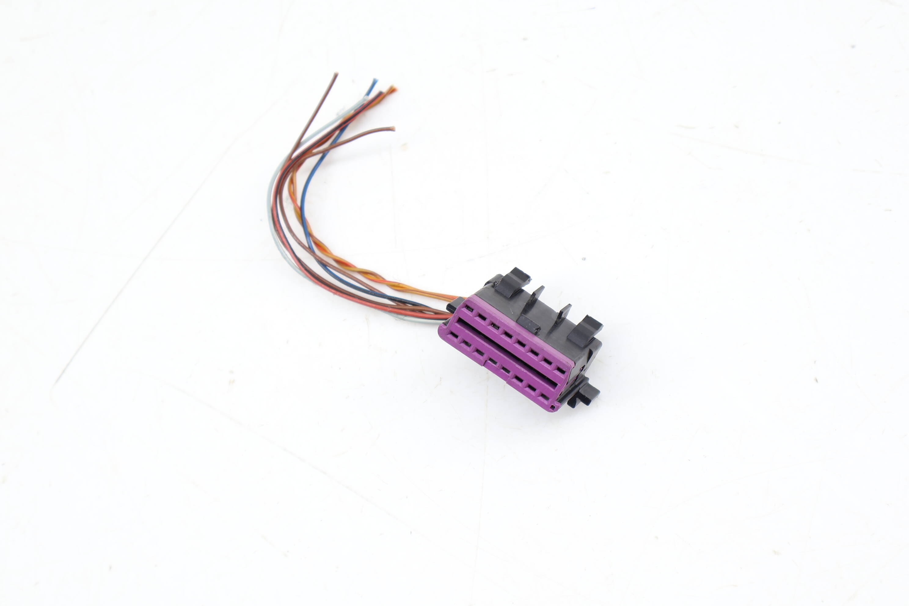 16-Pin Obd Diagnostic Wiring Connector / Pigtail 3A0972695