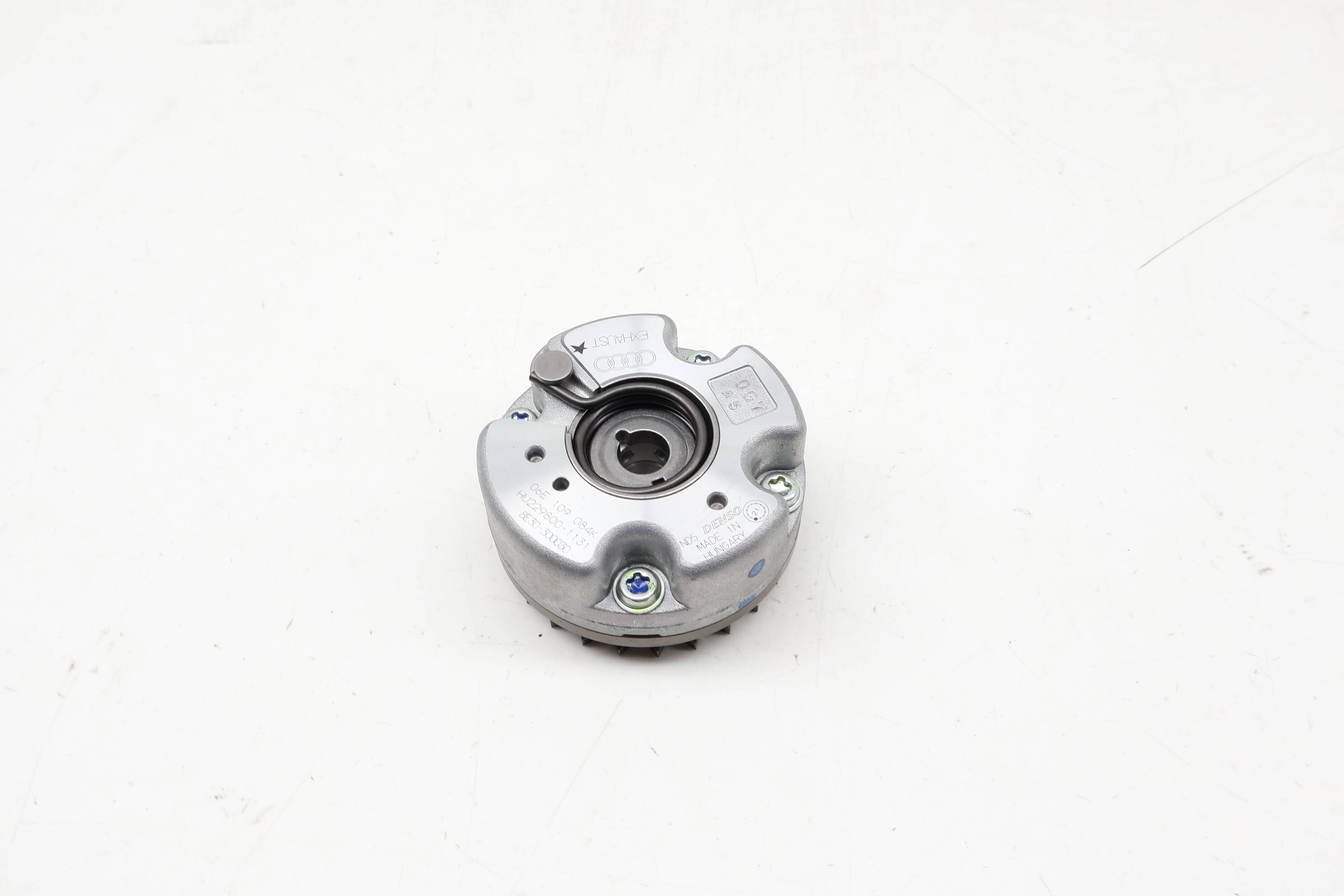 Exhaust Cam / Camshaft Adjuster Unit / Gear 06E109084K