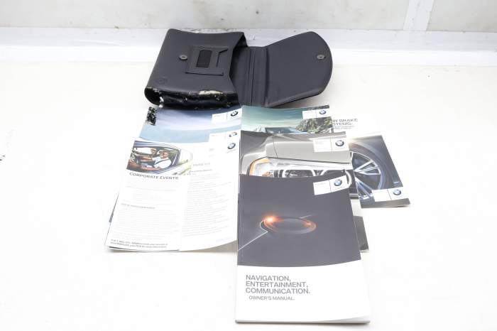 2016 Owners Manual (F15) 01402963410 main product photo