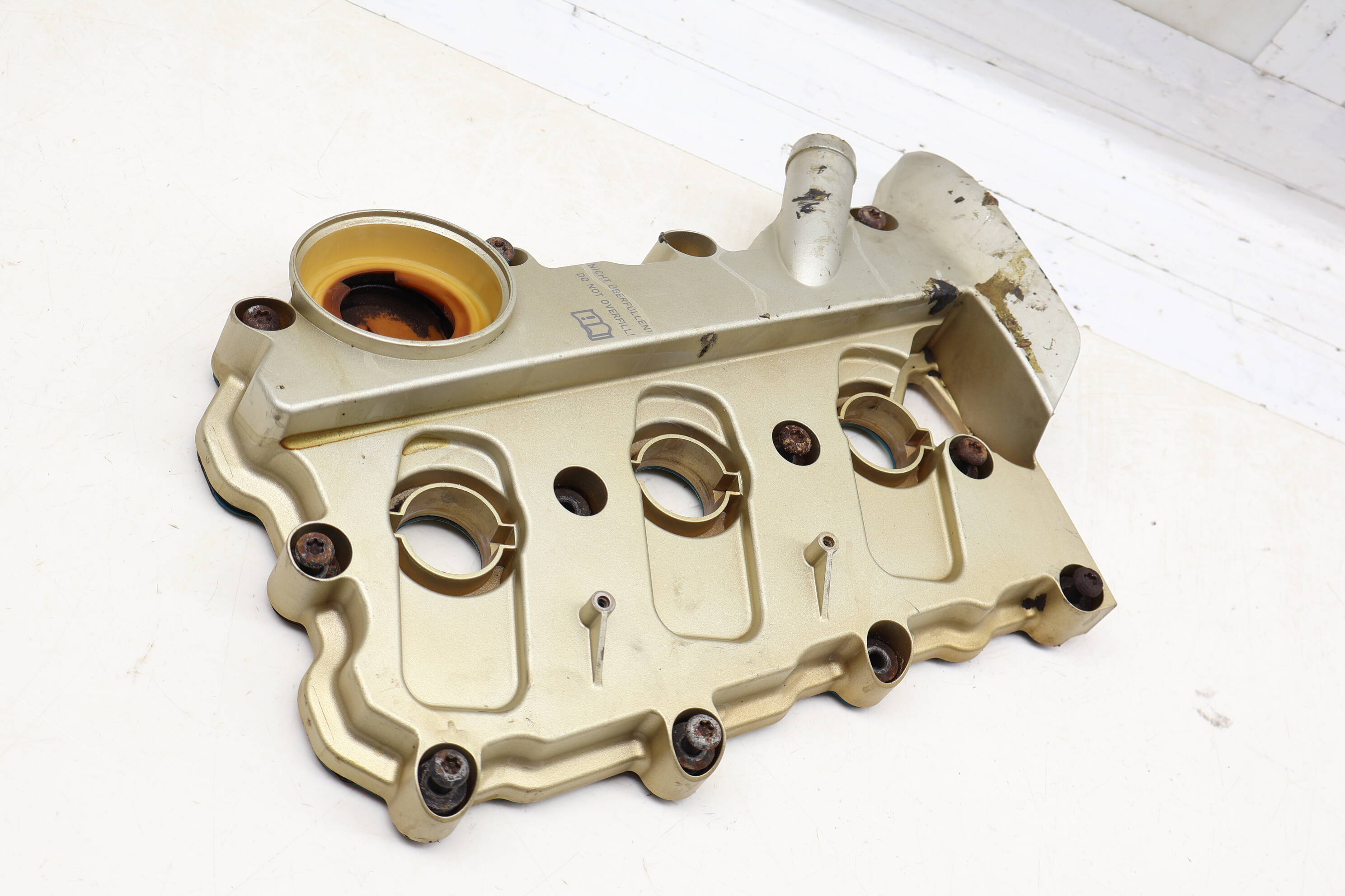 Engine Valve / Cylinder Head Cover 06E103471G