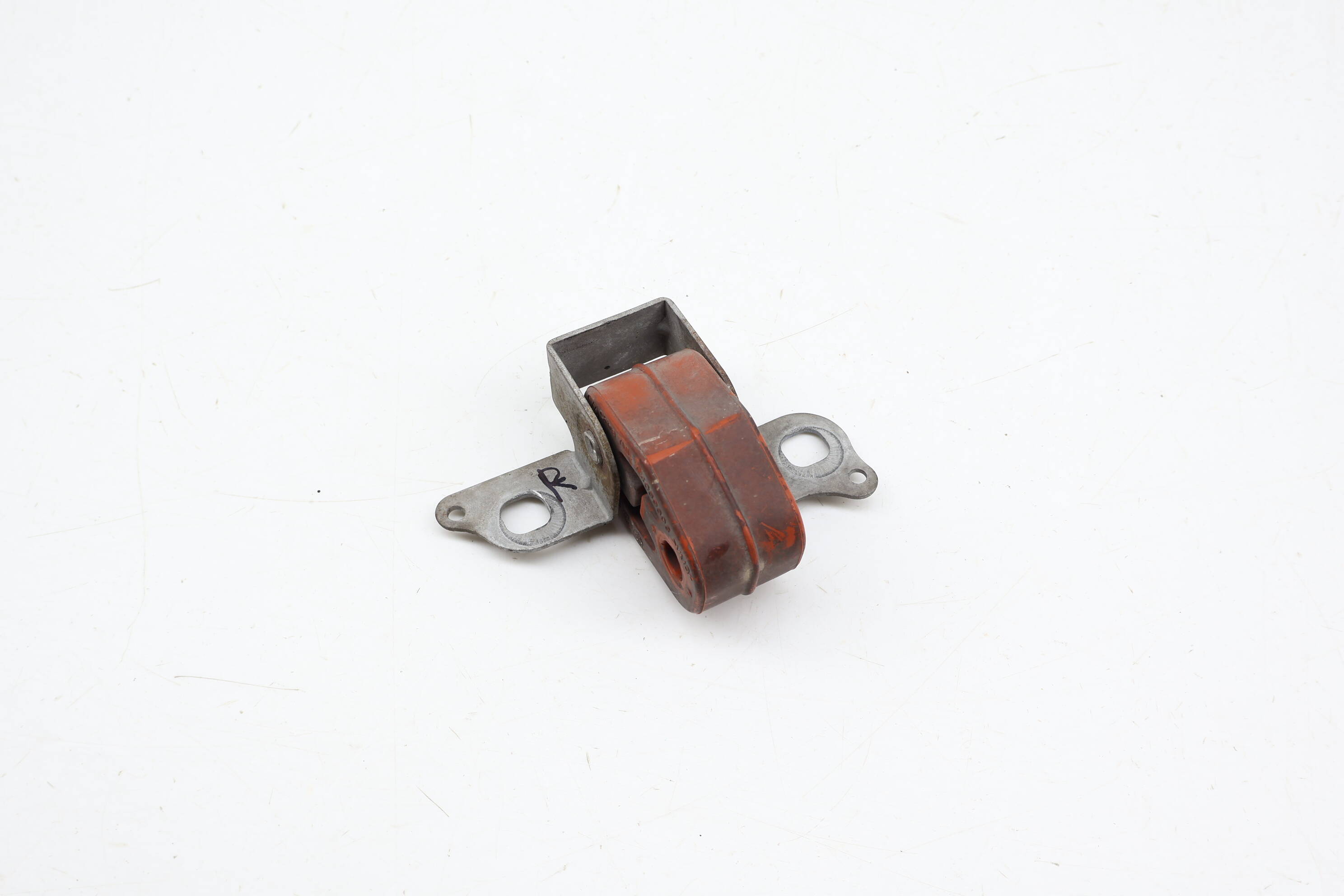 Exhaust Hanger / Mount Bracket 97011115202